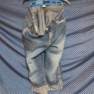 Women’s plus size capris